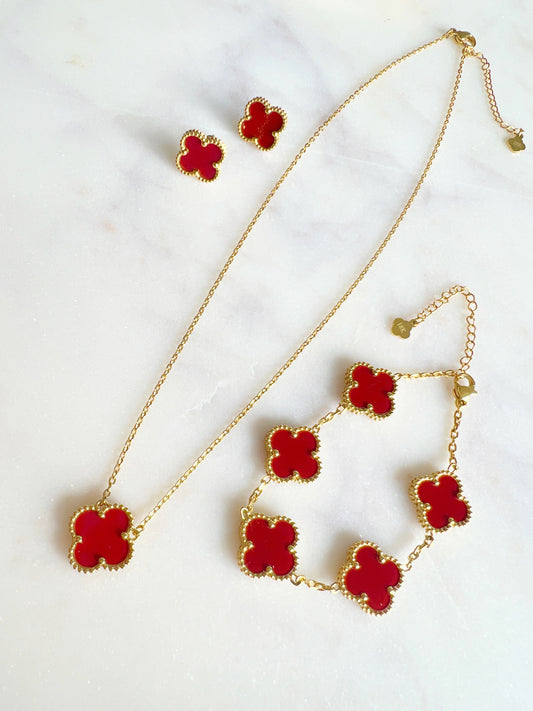 Clover necklace