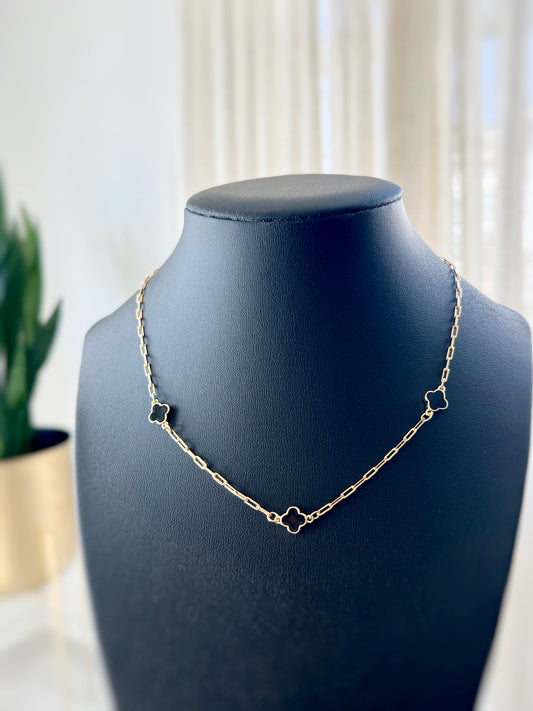 Dainty Clover Necklace