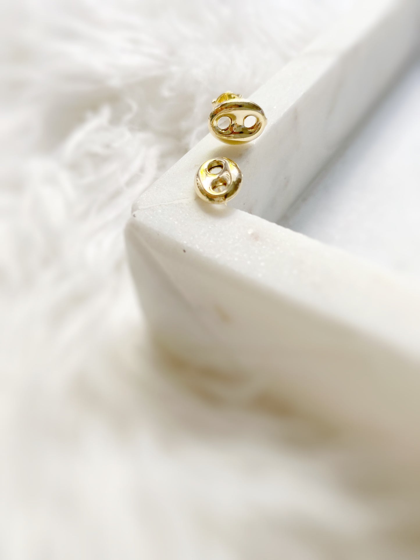 Marine link studs earrings