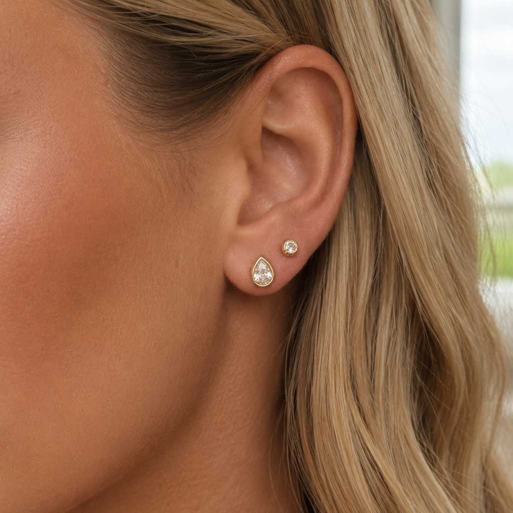 Teardrop Bezel Zircon Earrings