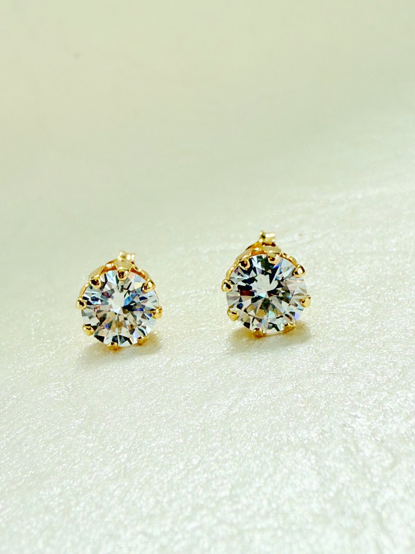 Sparkle Studs