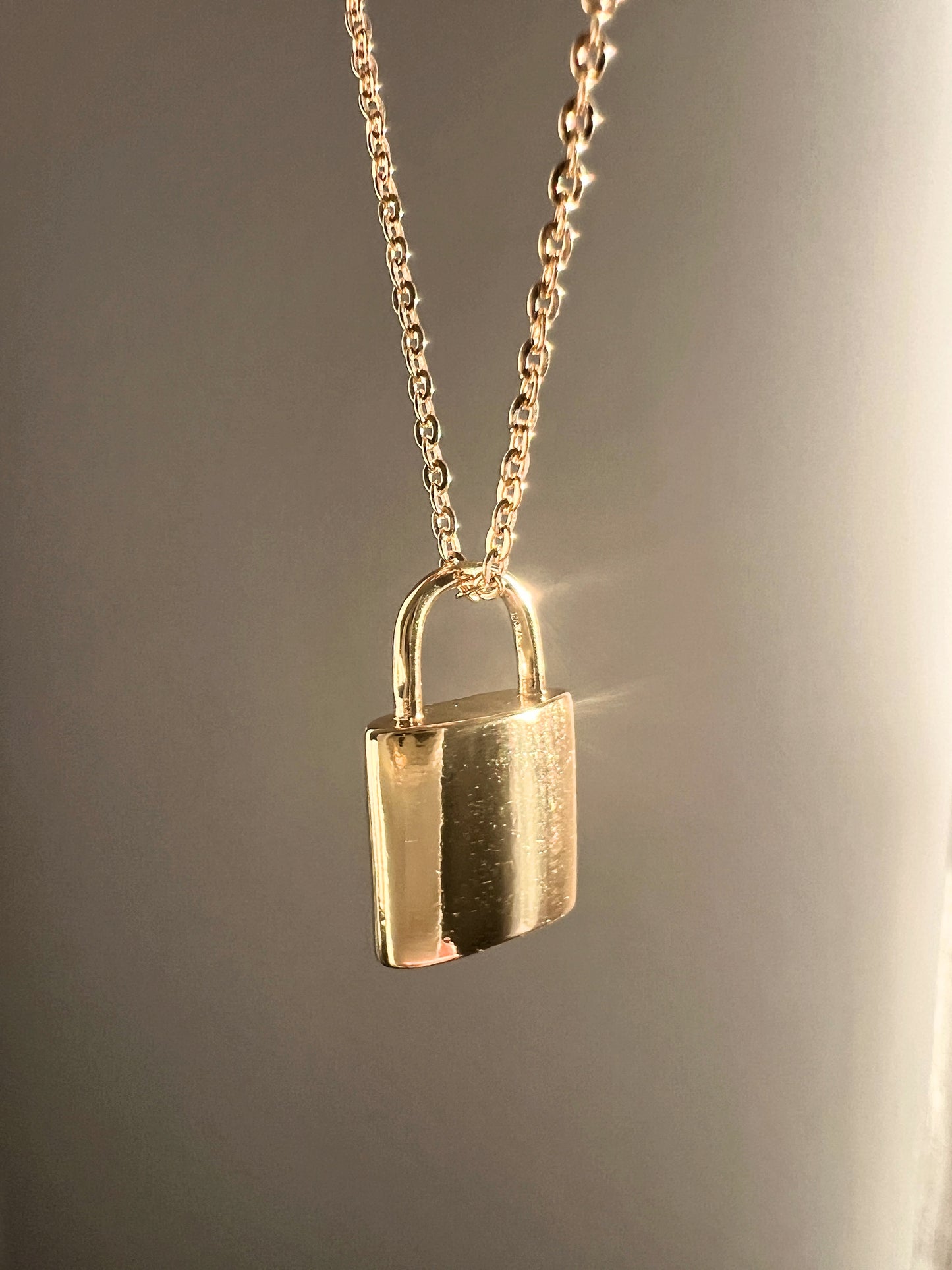 Lock pendant