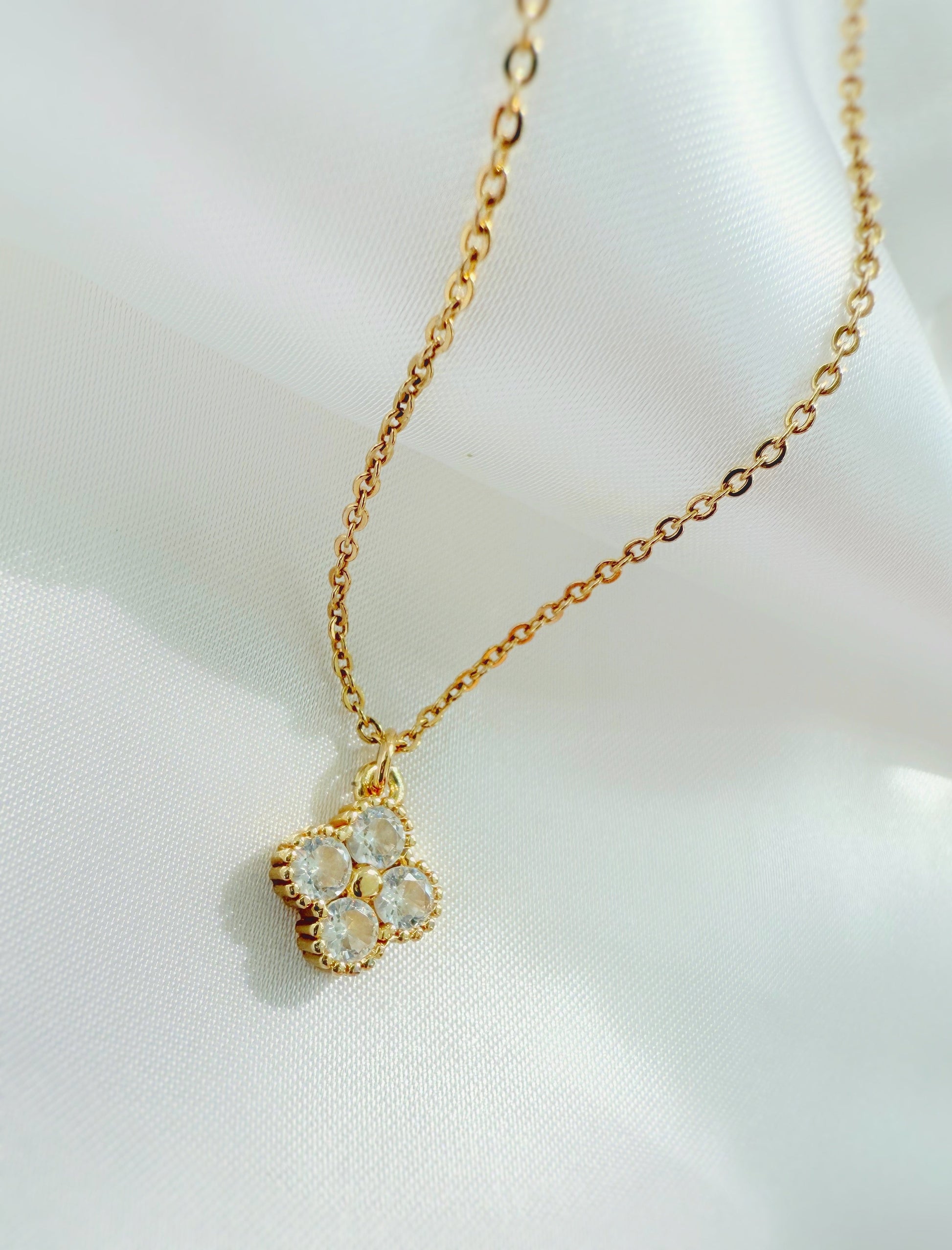 Blossom Glow - Jewelry Maktub LLC