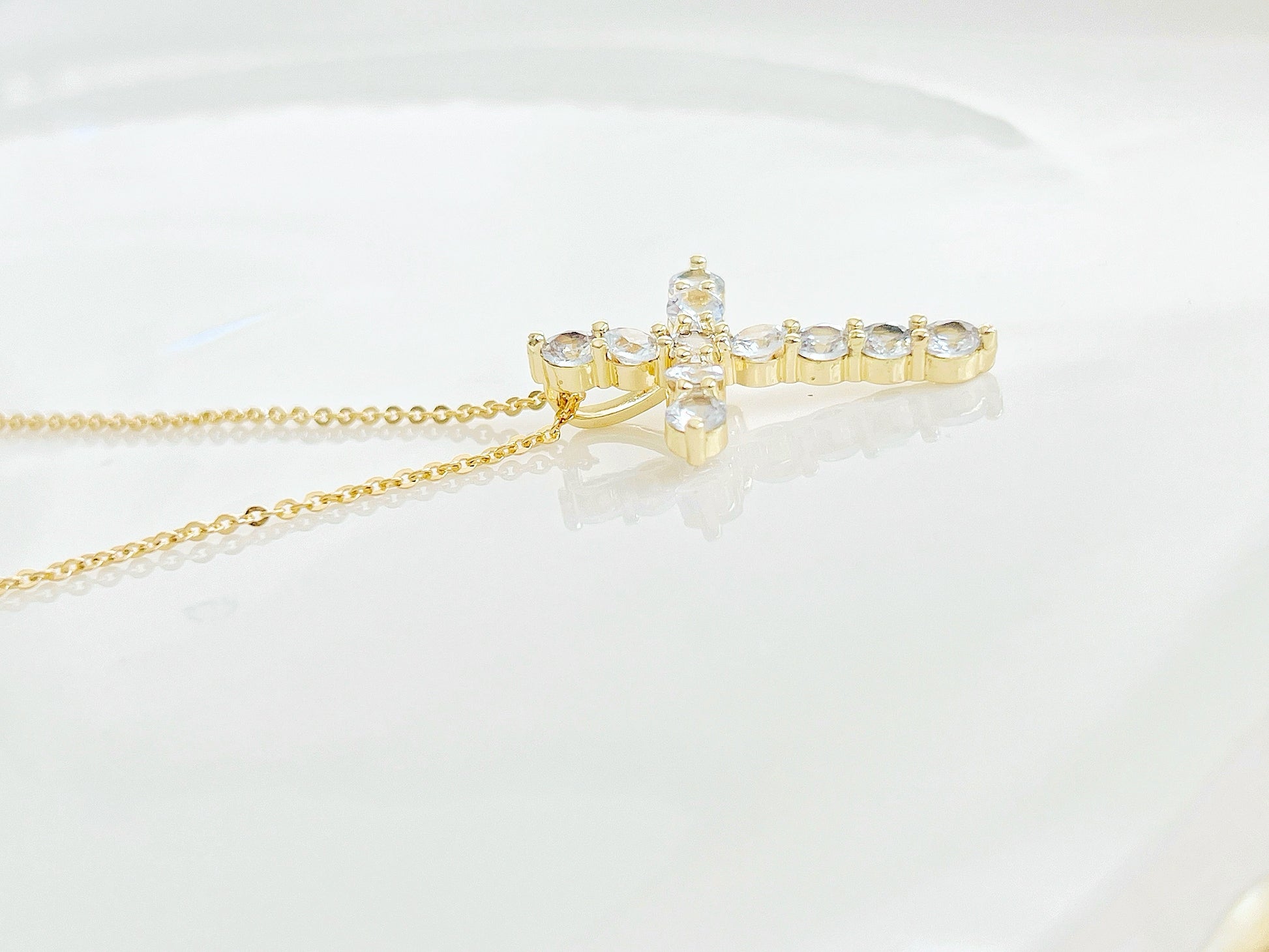 Bolt Cross - Jewelry Maktub LLC