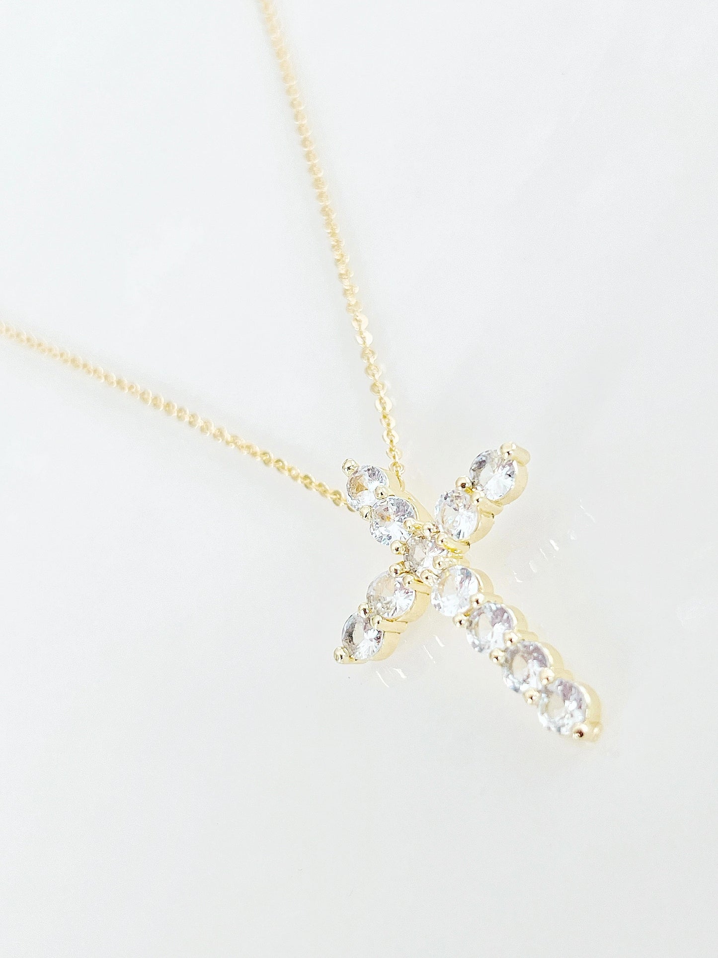 Bolt Cross - Jewelry Maktub LLC