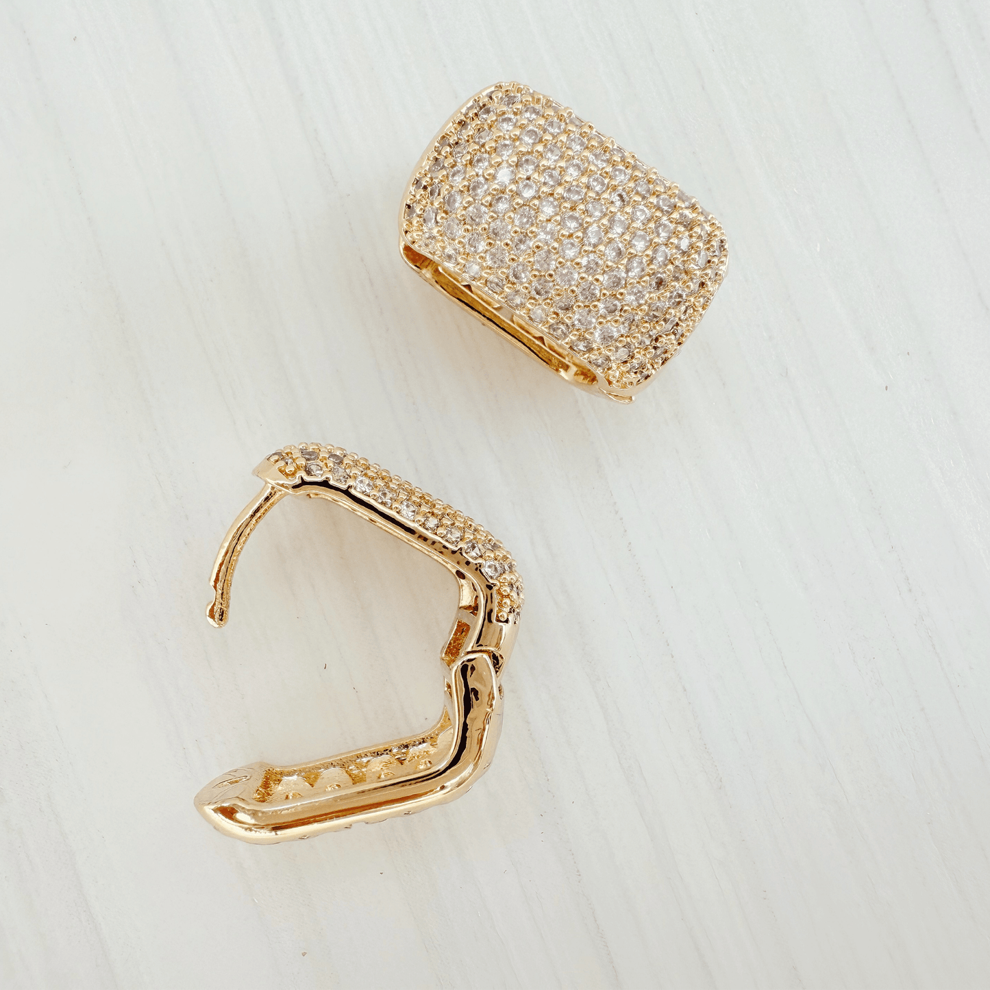 Camila Hoops - Jewelry Maktub LLC