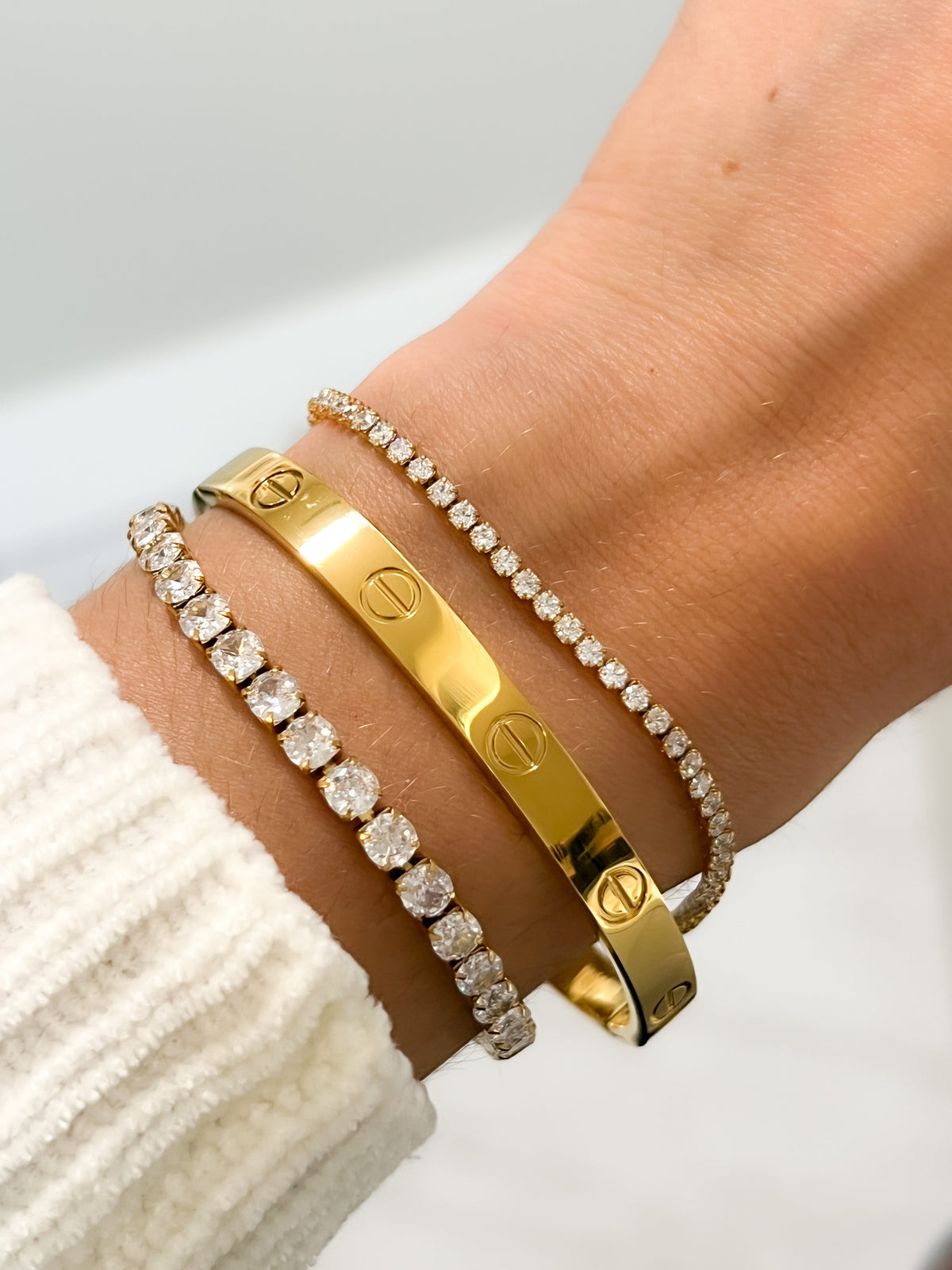 Classic Tennis Bracelt - Jewelry Maktub LLC