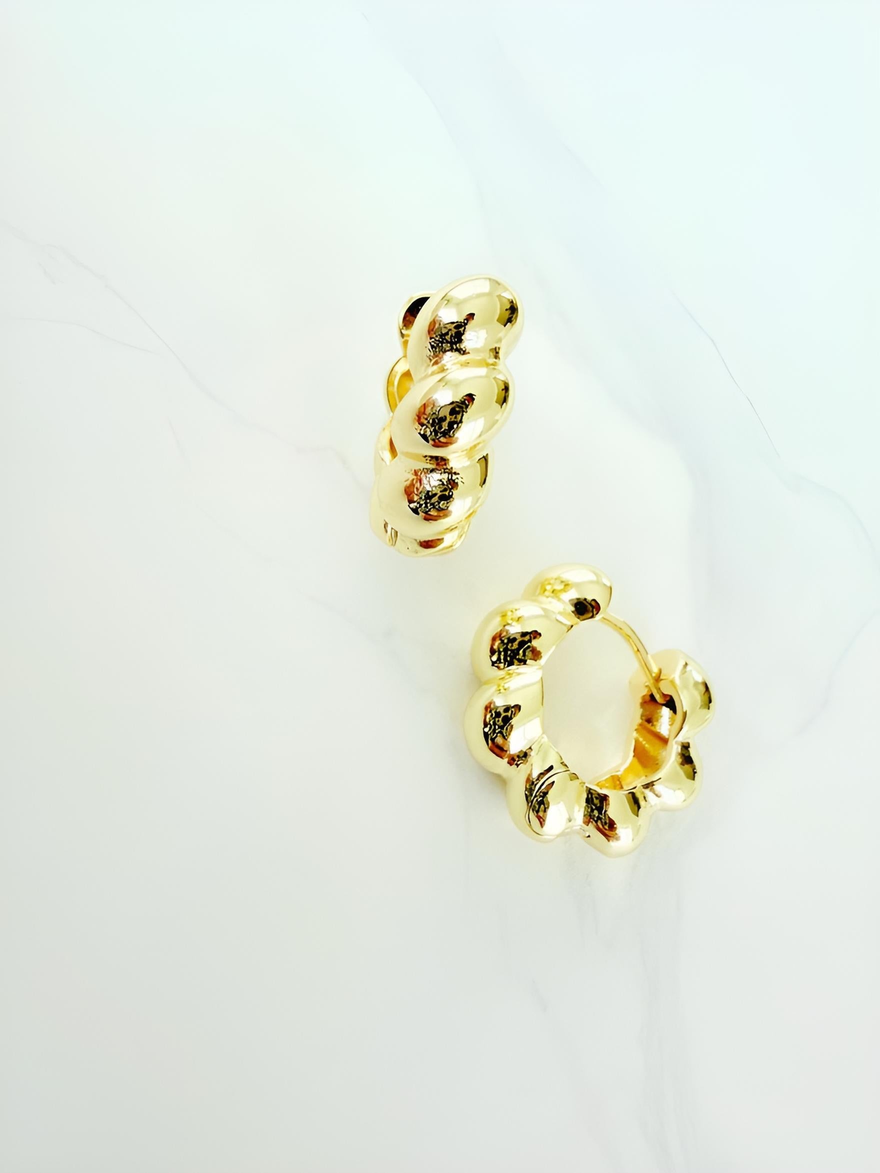 Croissant Hoop Earrings - Jewelry Maktub LLC