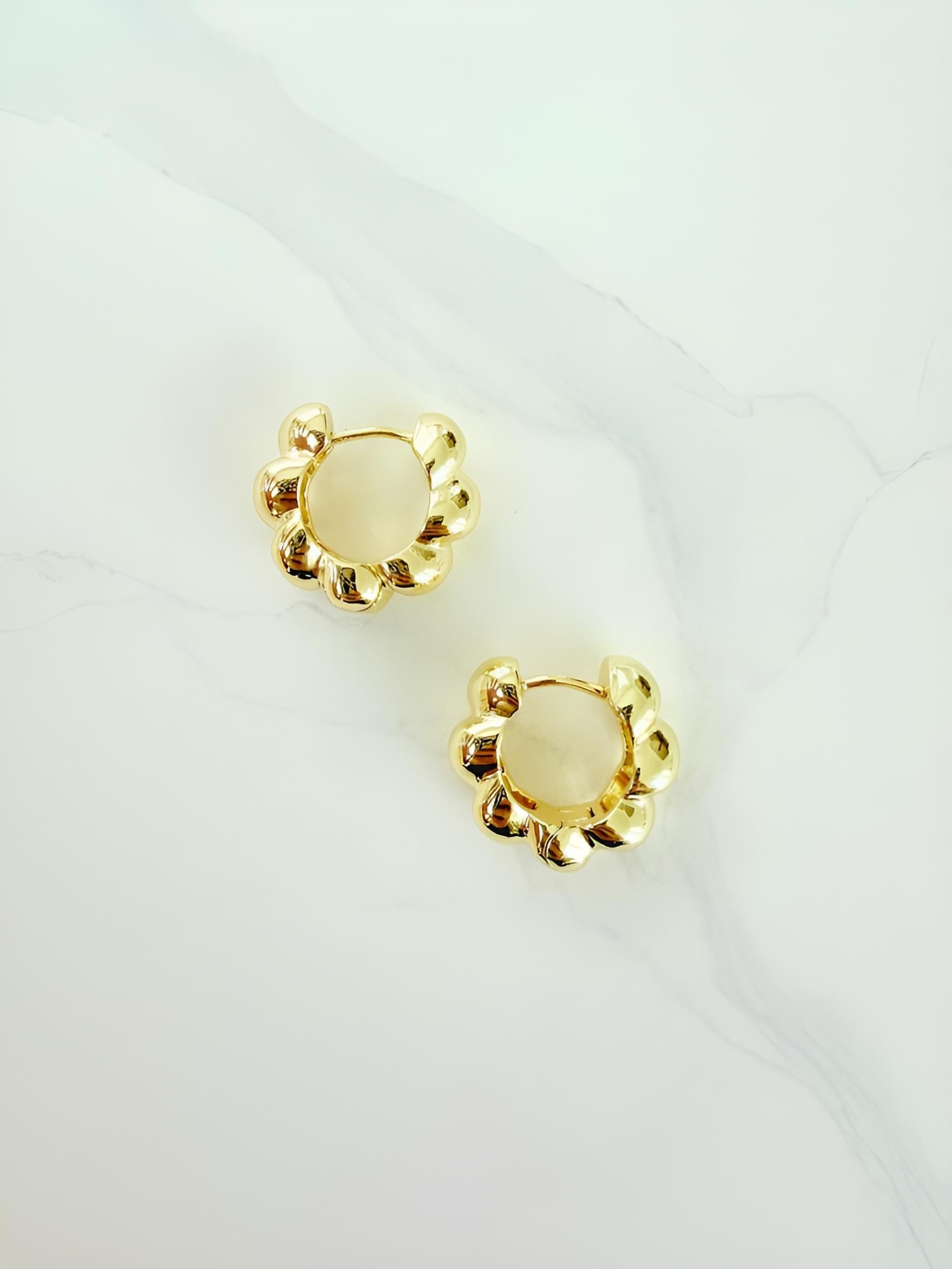 Croissant Hoop Earrings - Jewelry Maktub LLC
