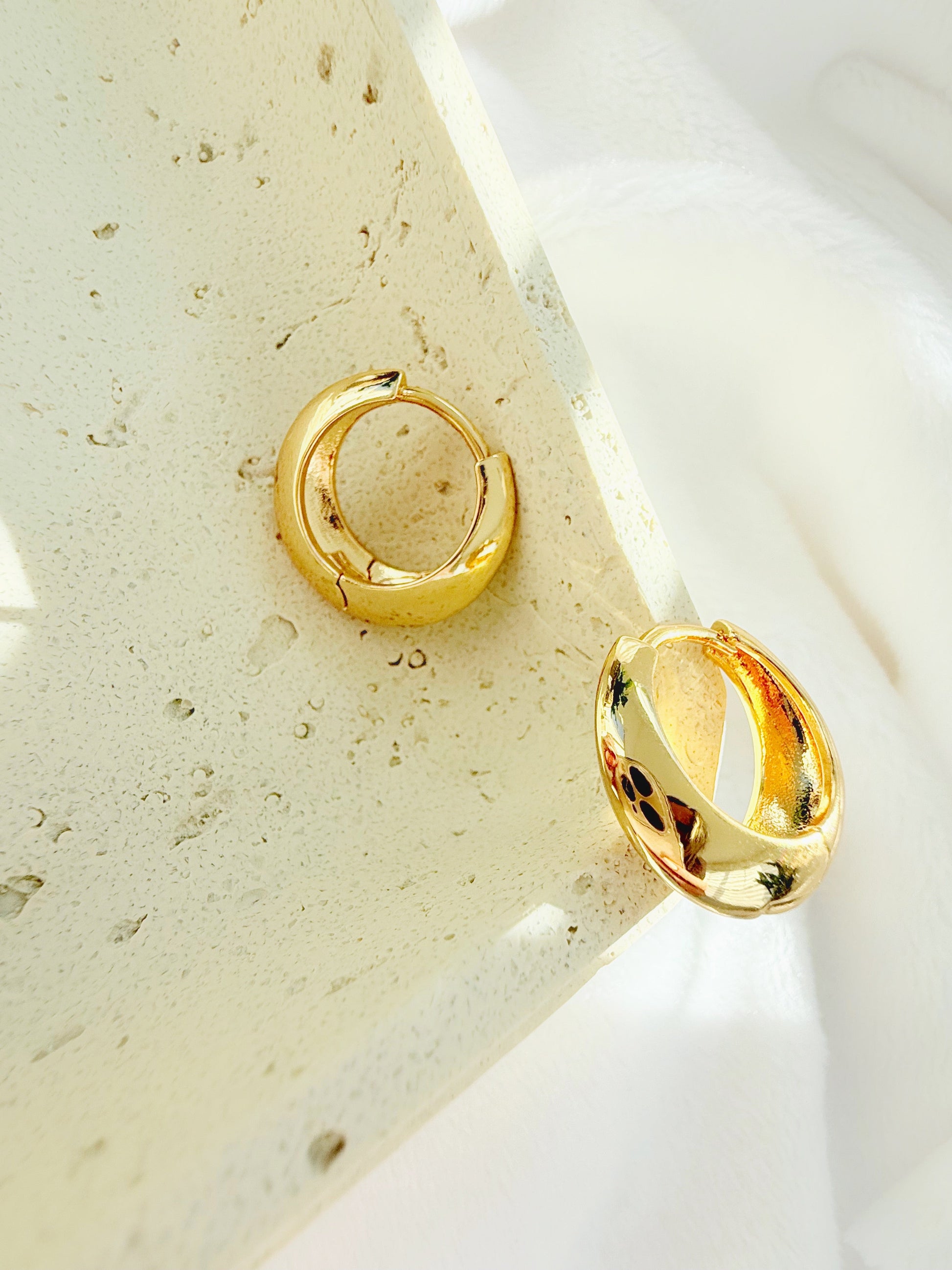 Fernanda Hoops - Jewelry Maktub LLC