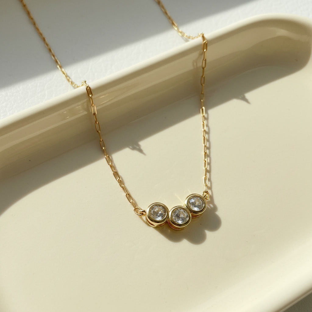 Mila Bezel Necklace