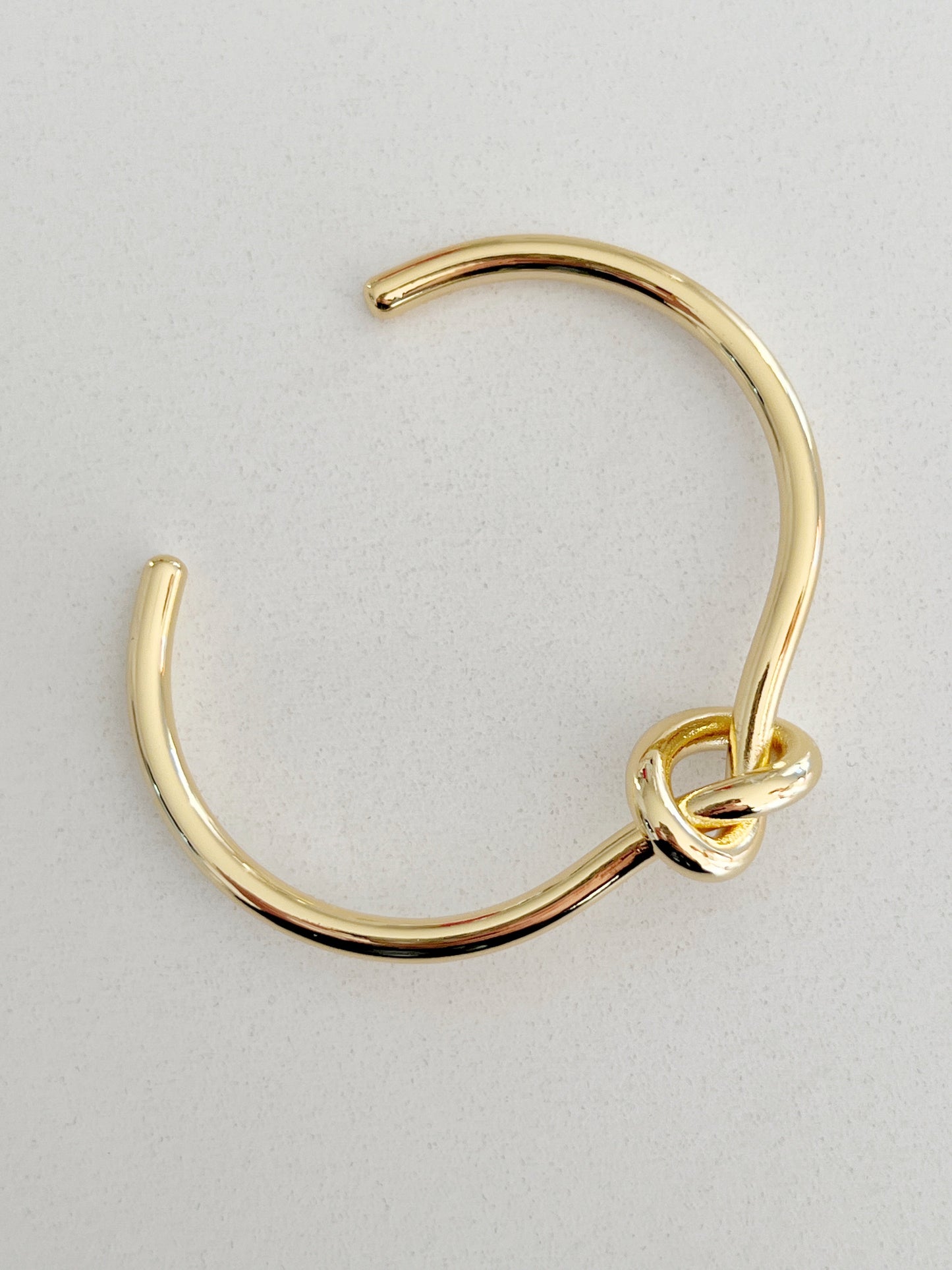 Knot Bangle - Jewelry Maktub LLC