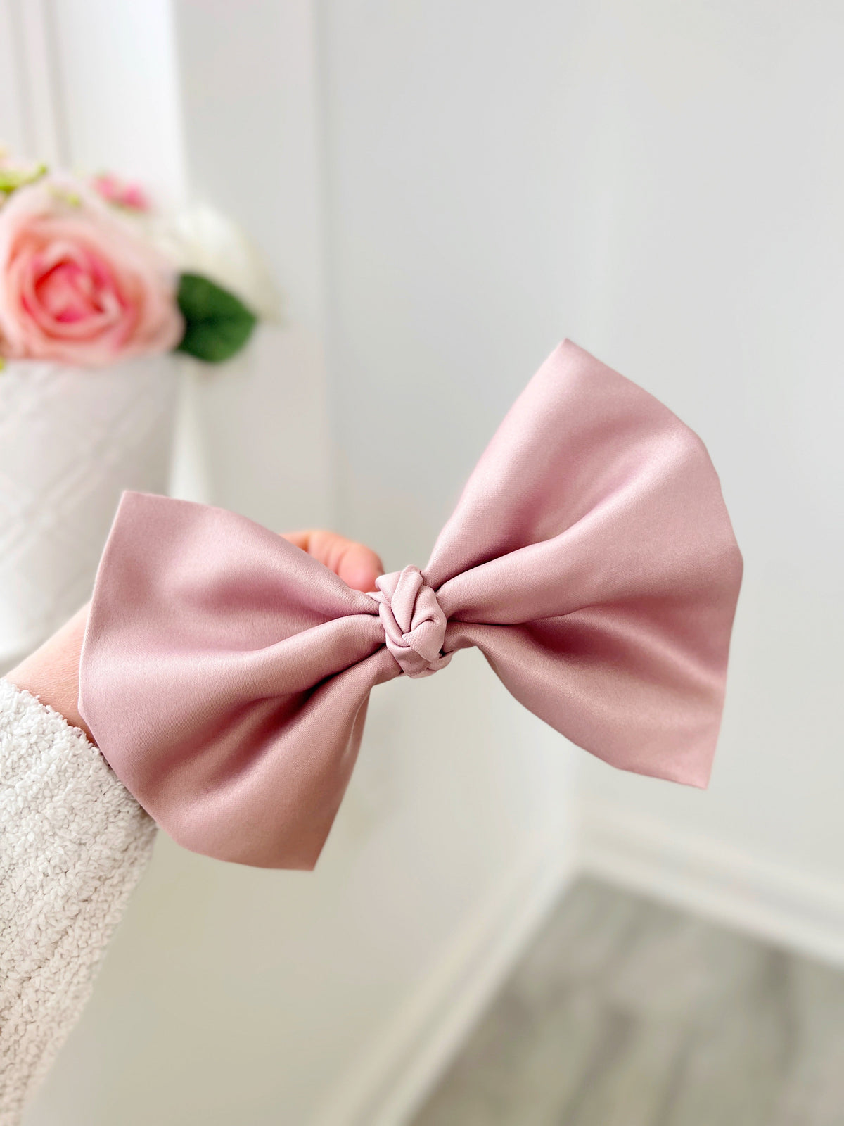 Lucia Bow - Jewelry Maktub LLC