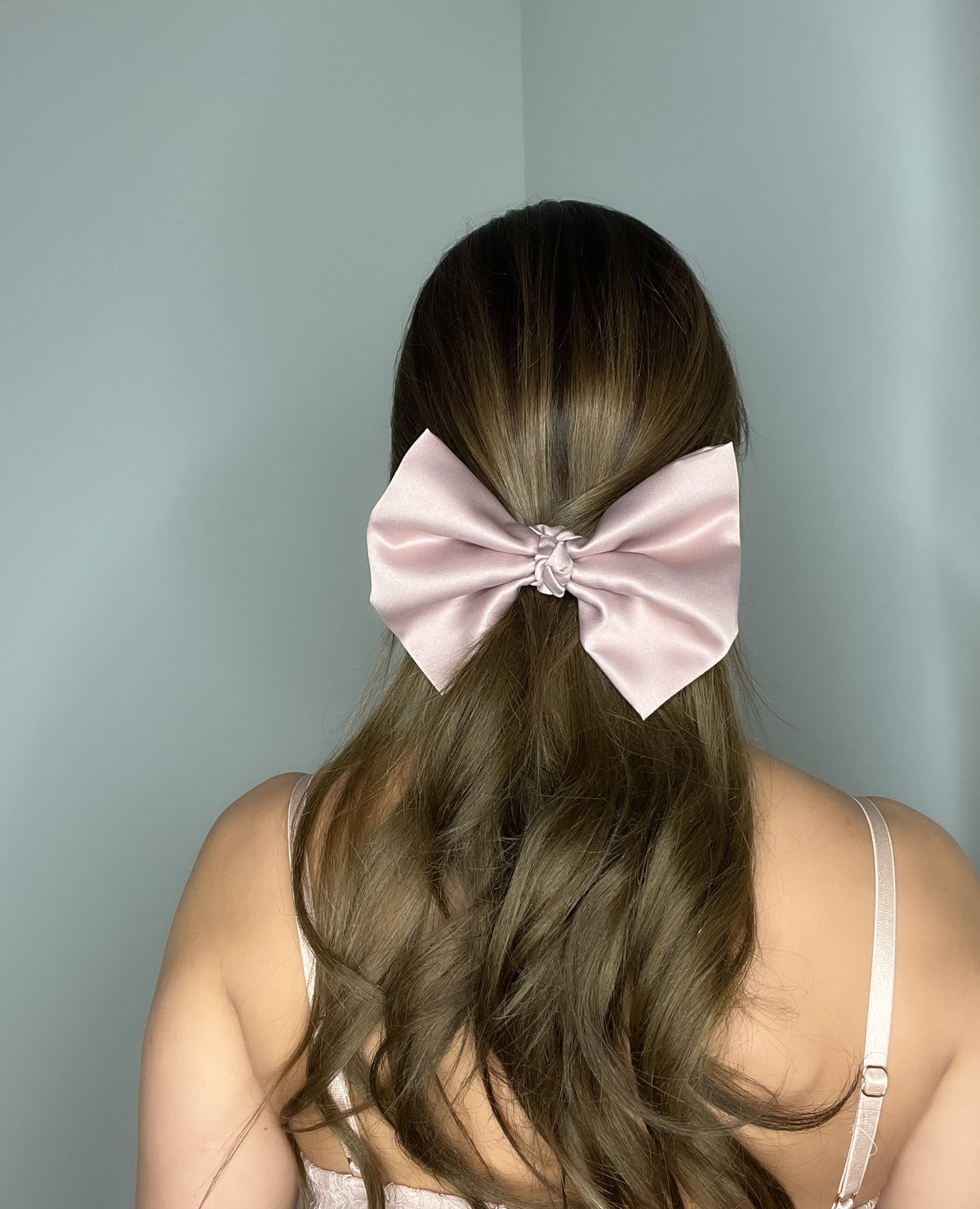 Lucia Bow - Jewelry Maktub LLC