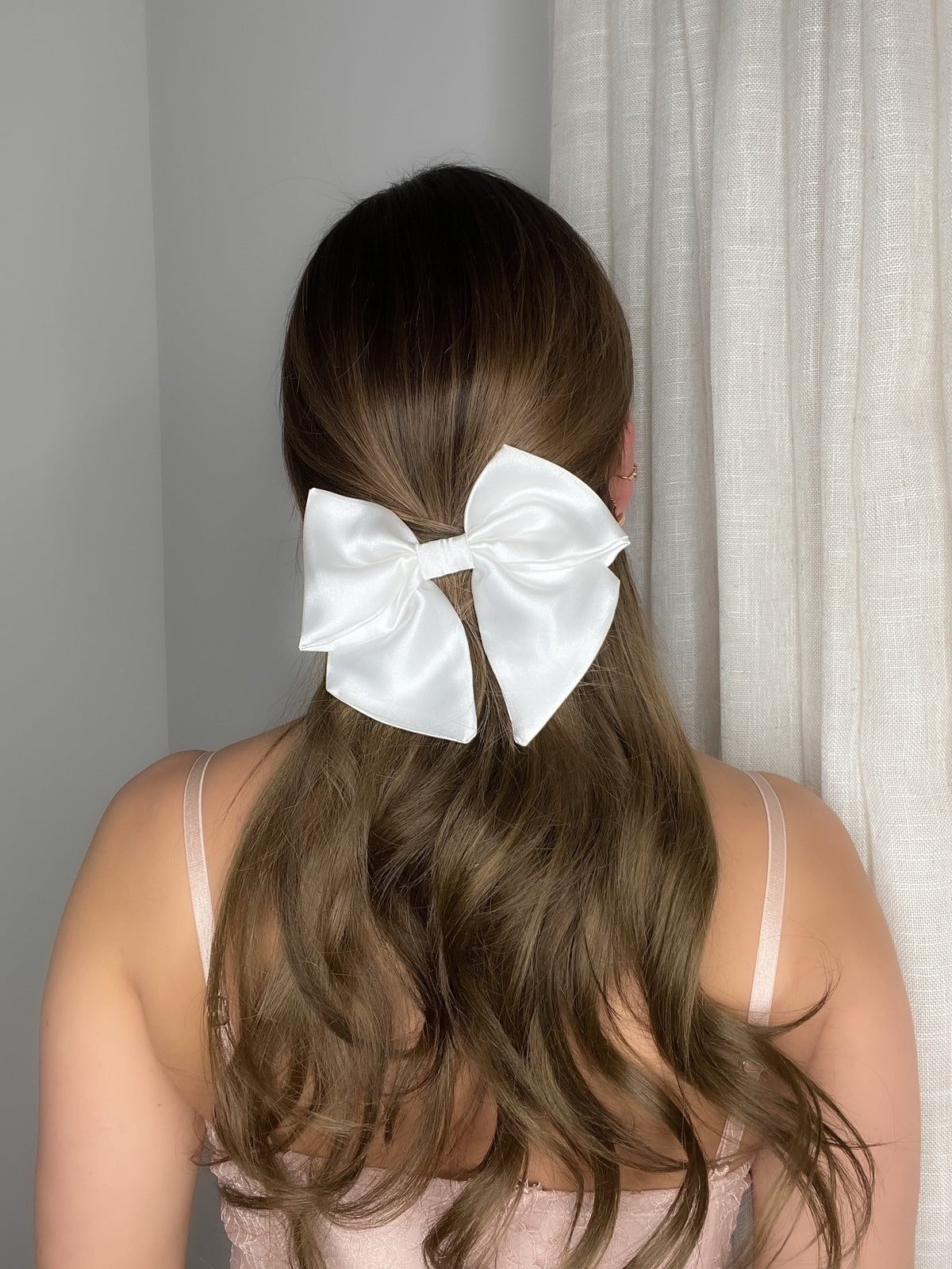 Mia Bow - Jewelry Maktub LLC
