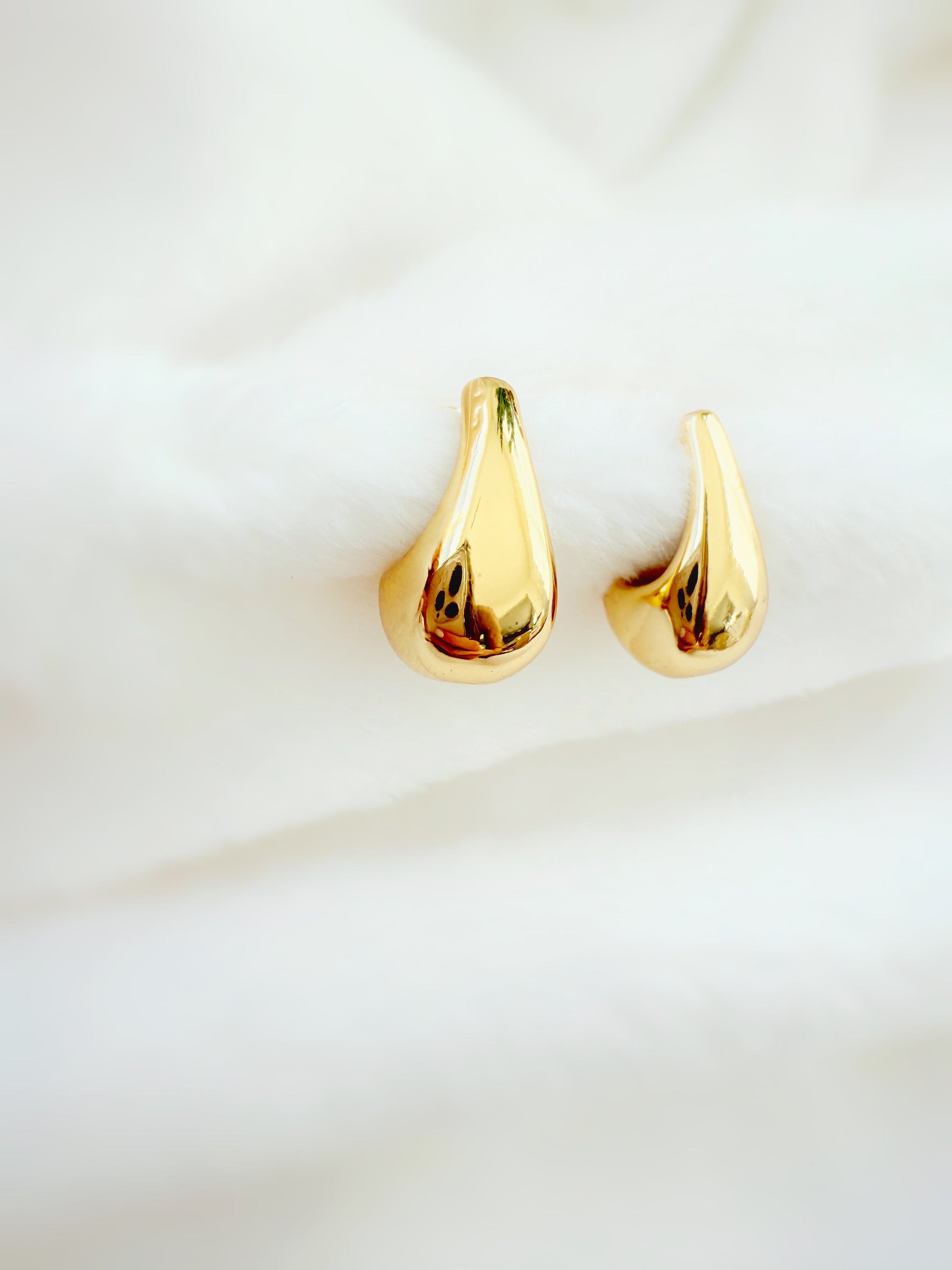 Small Gold Drop - Jewelry Maktub LLC