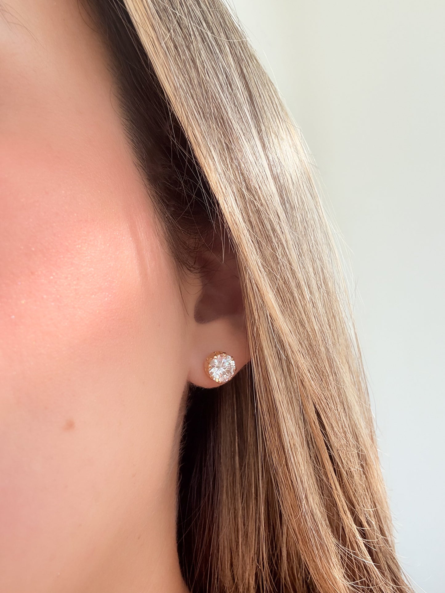 Sparkle Studs - Jewelry Maktub LLC