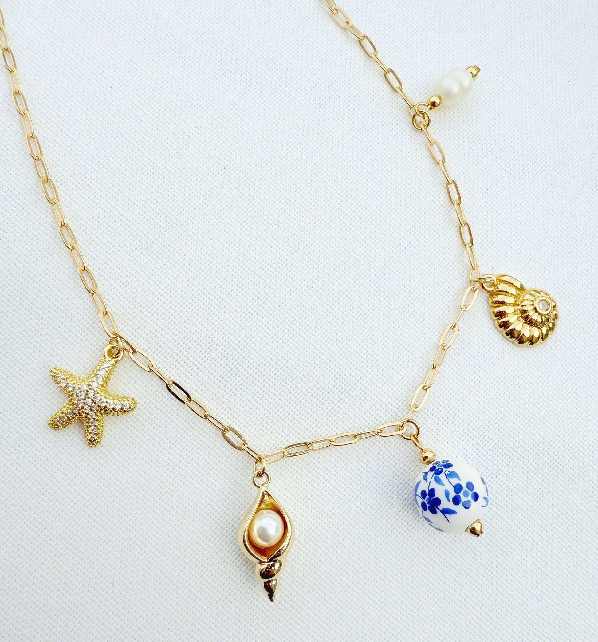 Summer Charm Gold Necklace - Jewelry Maktub LLC