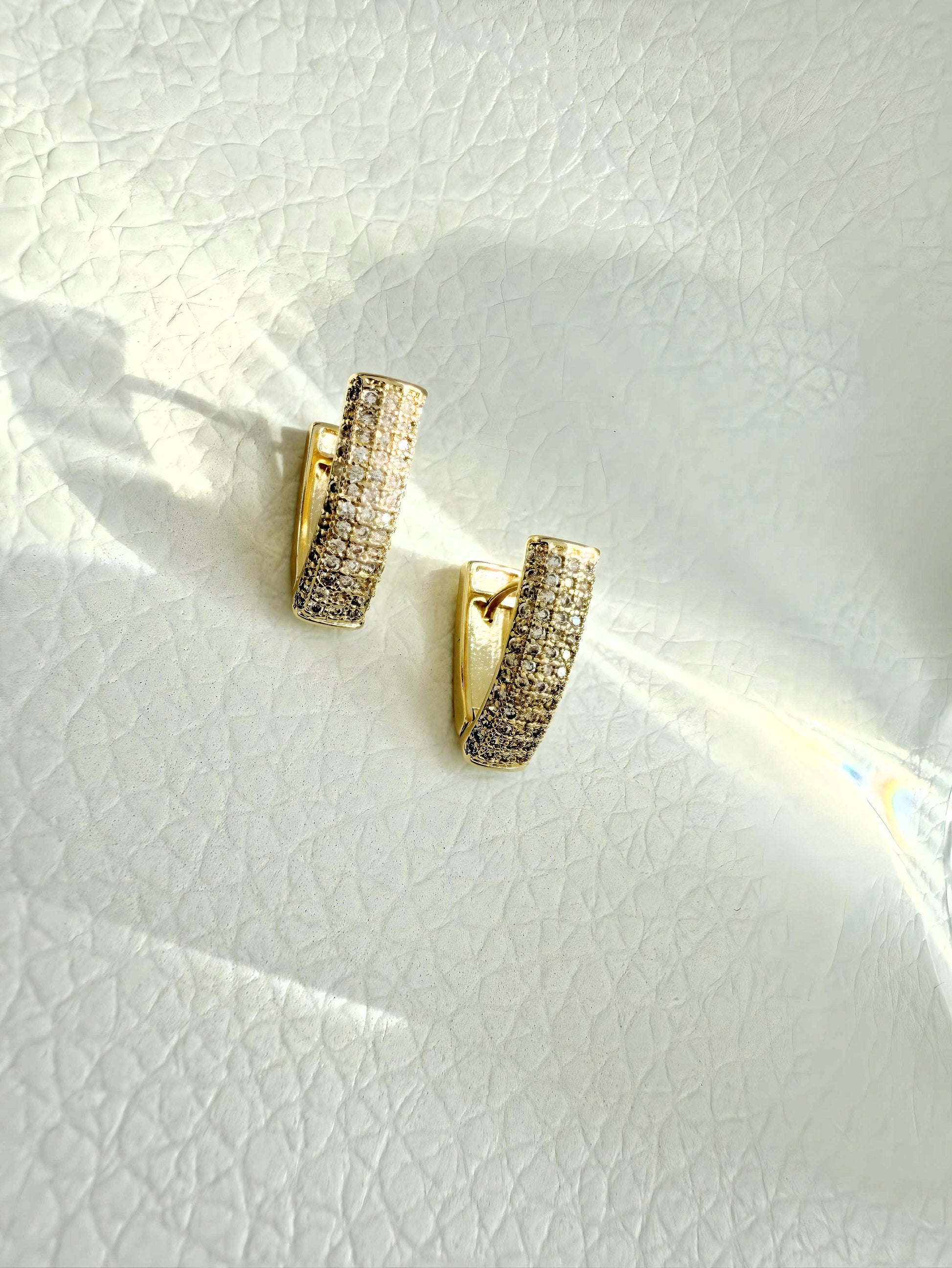 Venzia Hoops - Jewelry Maktub LLC
