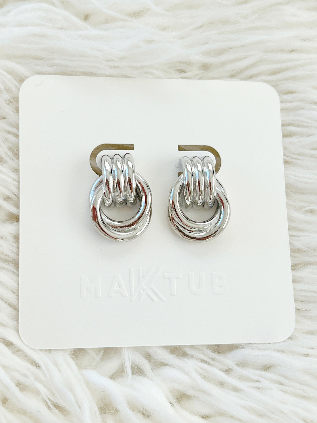Vintage knot Studs - Jewelry Maktub LLC