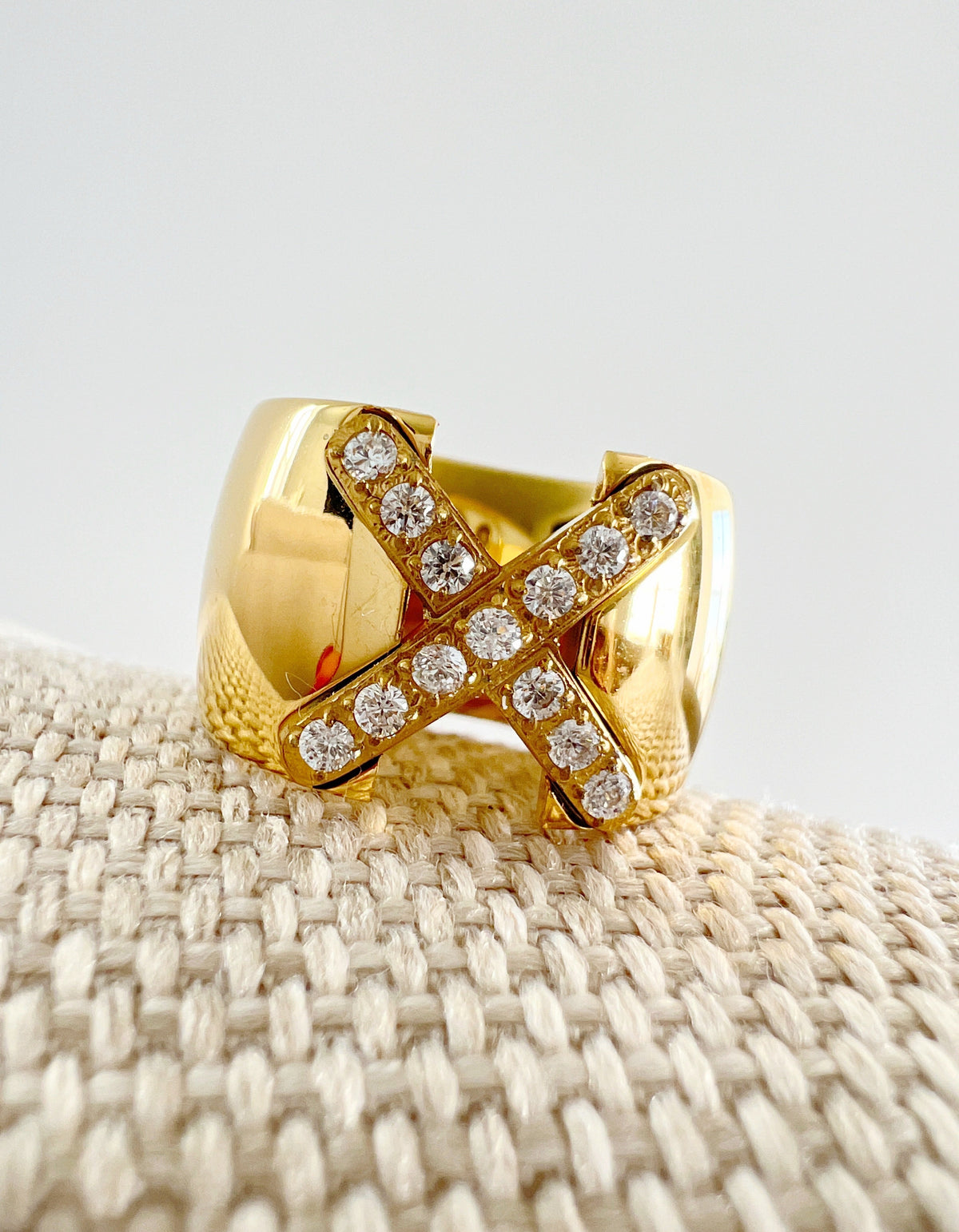 Xio Ring 💦 - Jewelry Maktub LLC