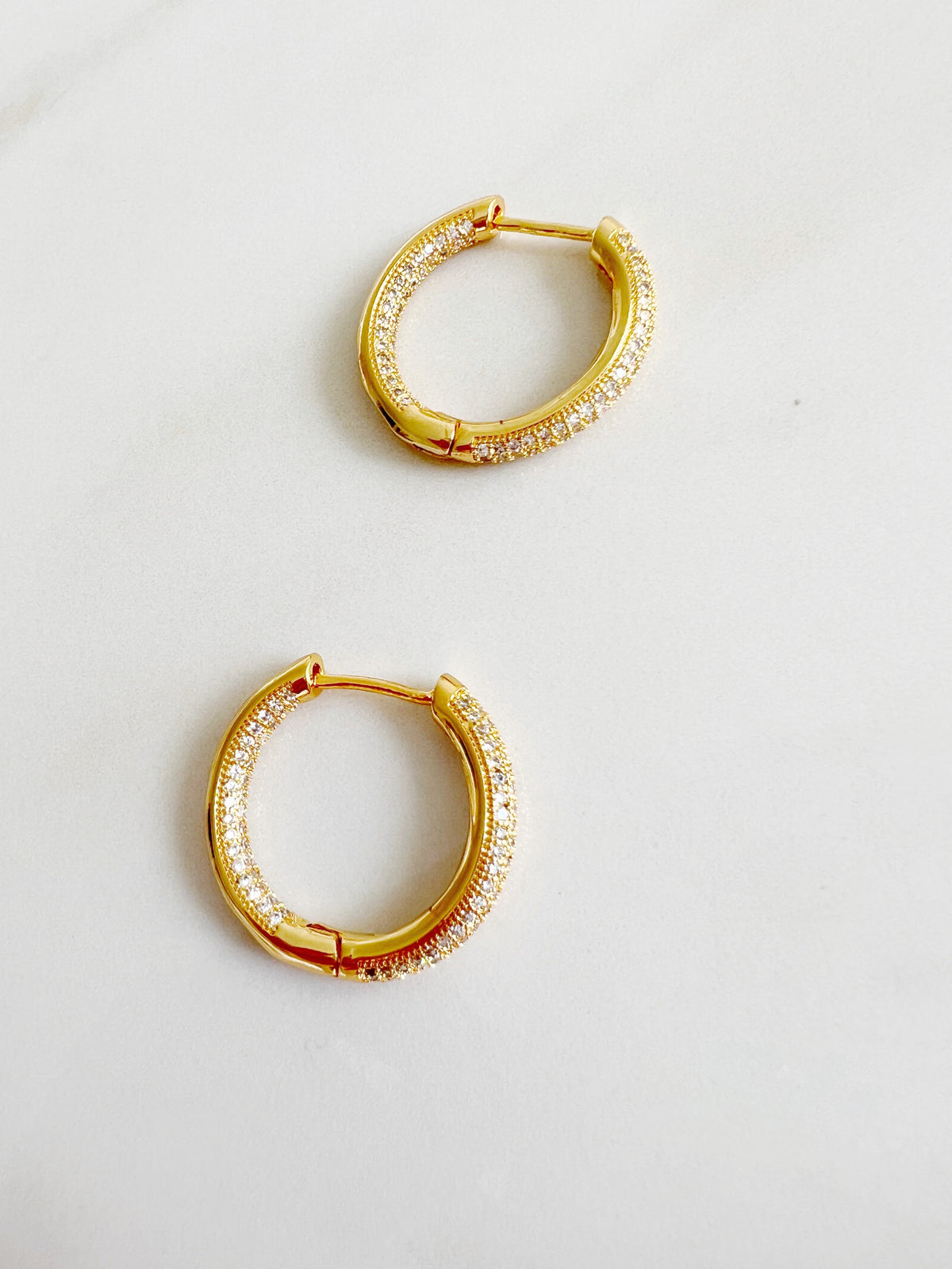 Zara Hoops - Jewelry Maktub LLC