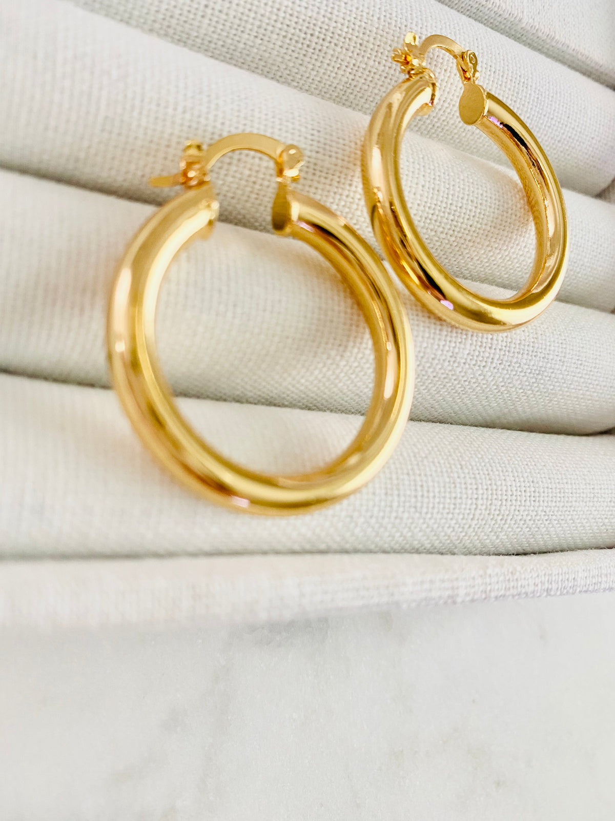Classic Thick Hoops - Jewelry Maktub LLC
