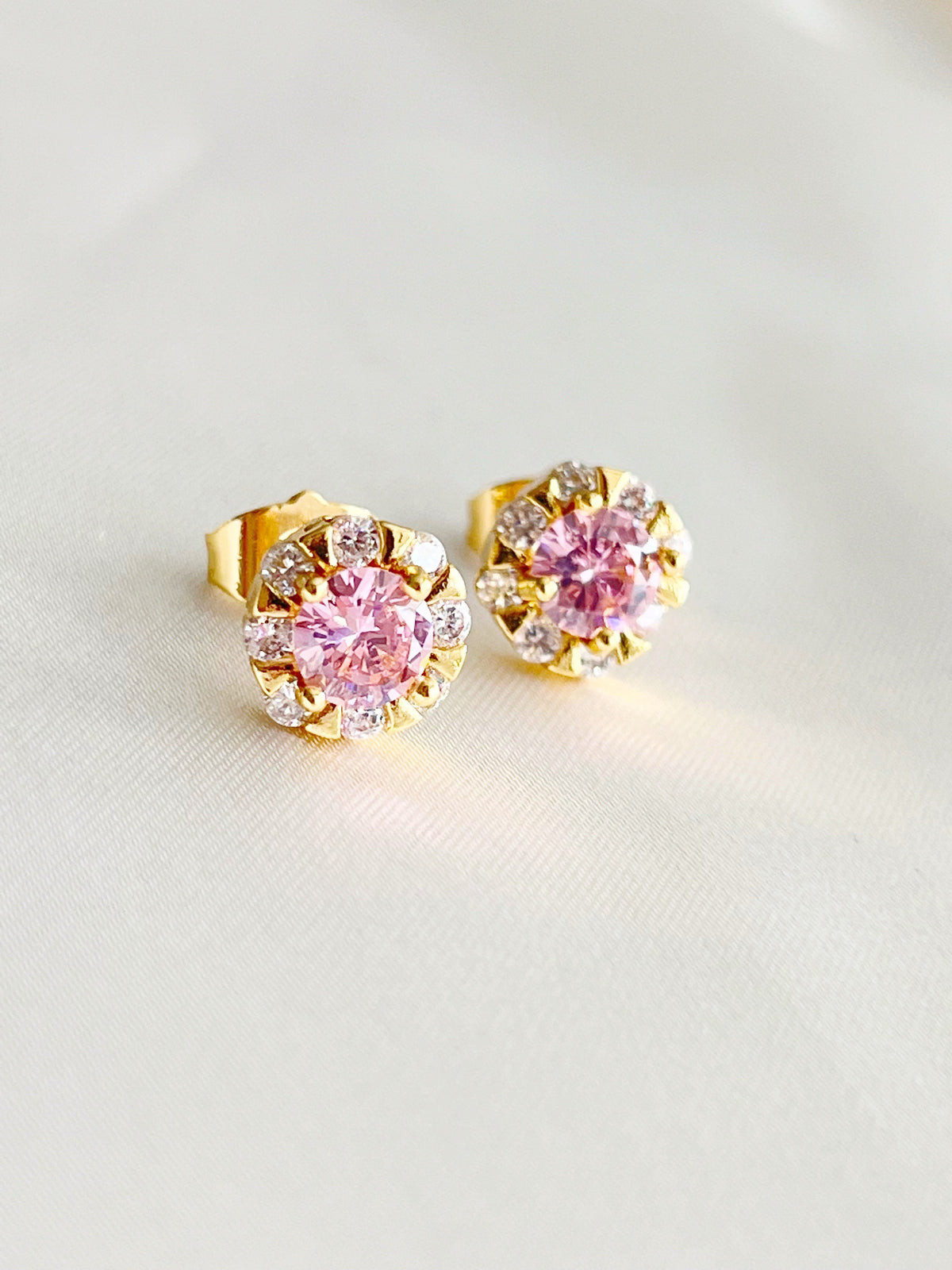 Kate Studs - Jewelry Maktub LLC