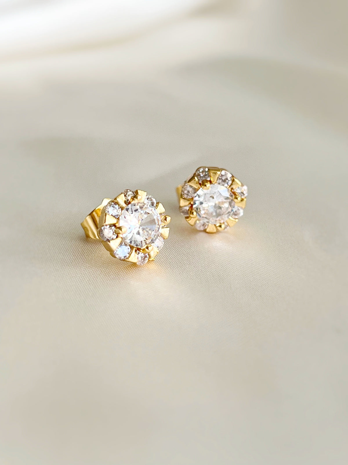 Kate Studs - Jewelry Maktub LLC